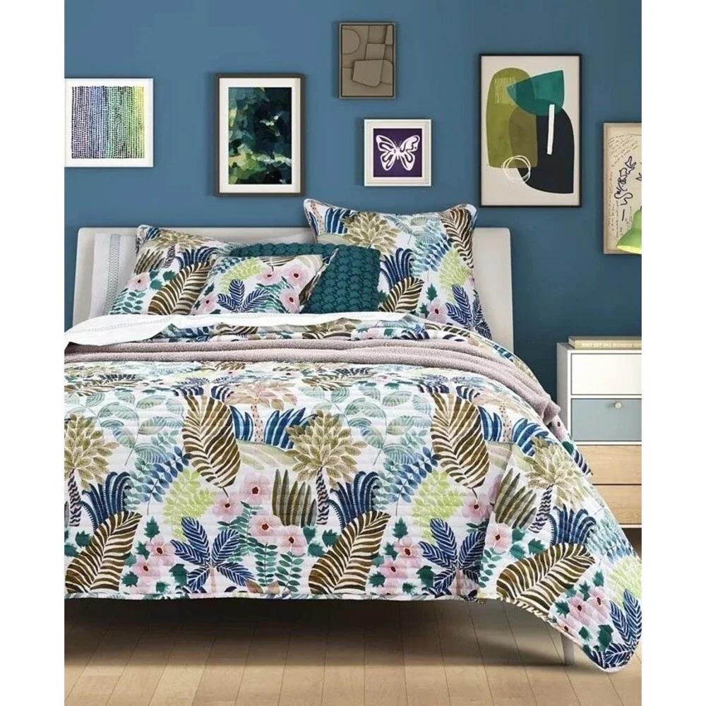J by J Queen Luxury Rainforest Twin/Twin XL Size 2-Pc Quilt Set $230